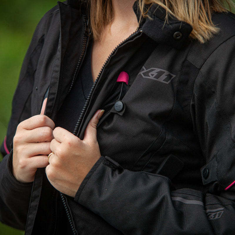 Jaqueta X11 Iron 3 Feminina Preto/Rosa 100% Impermeável